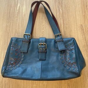 Y2K Soho Style Shoulder Bag 100% Leather HYPE Brand Grommet Details